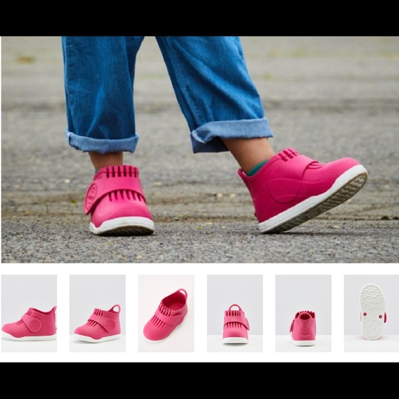 New Butler Girl Pink Rain Boot Over Boot Size 1-2-3 - Picture 1 of 7